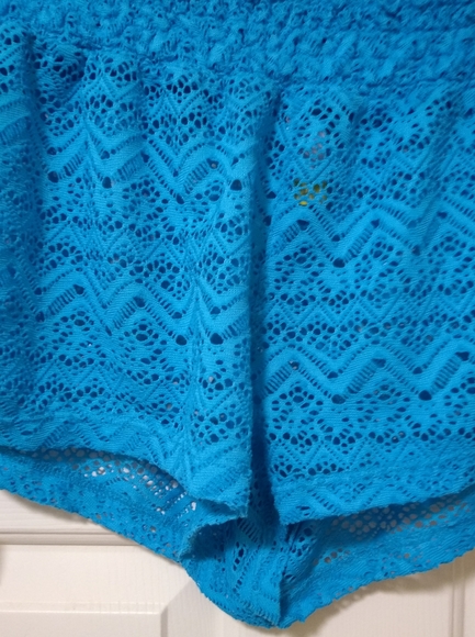 Beach & Pool Shorts - Picture 7 of 16